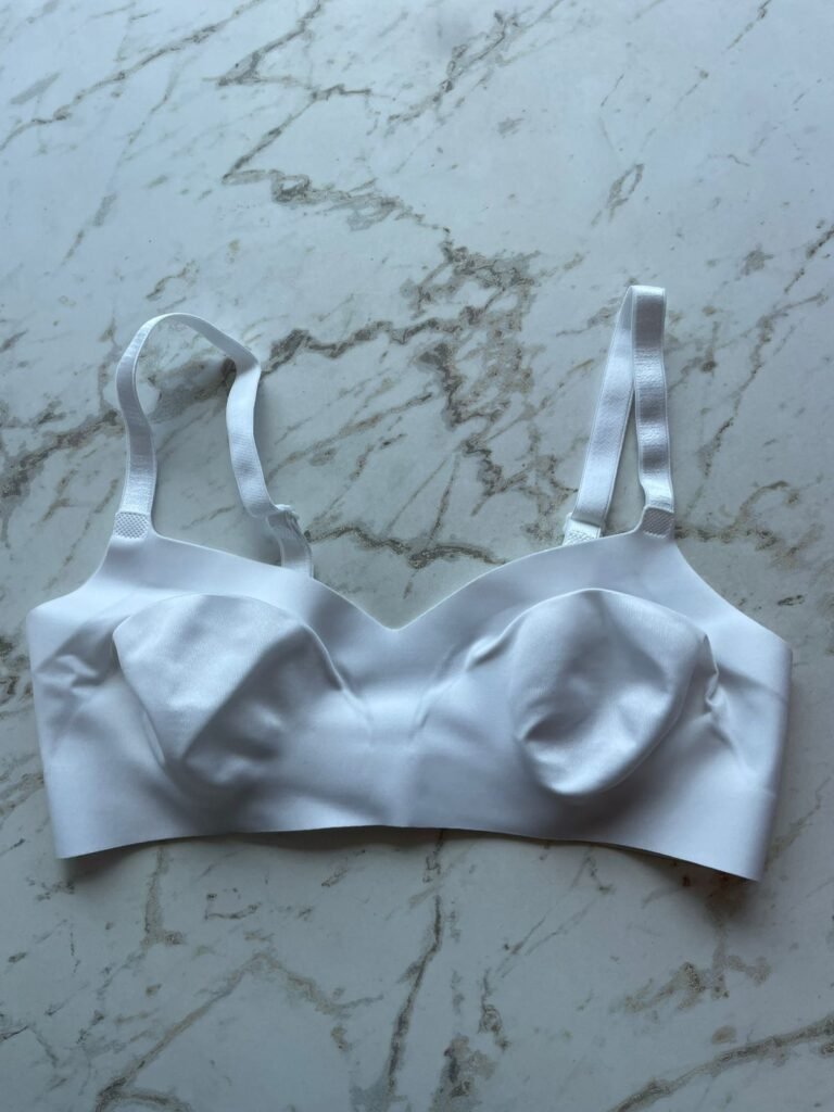 SUTIA ZERO COR: 009 TAM: 44