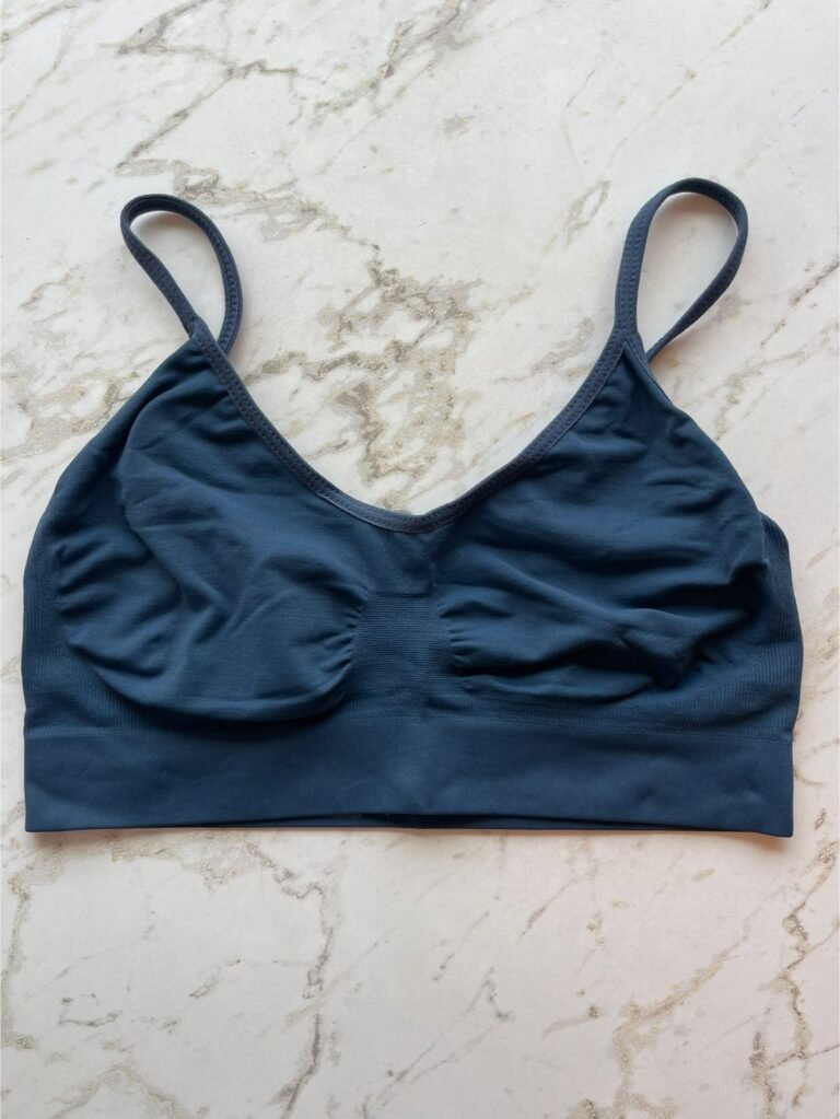 SUTIA TOP SEM BOJO E SEM ARO EM MICROFIBRA LIGHT - AZUL CEDRO - EG