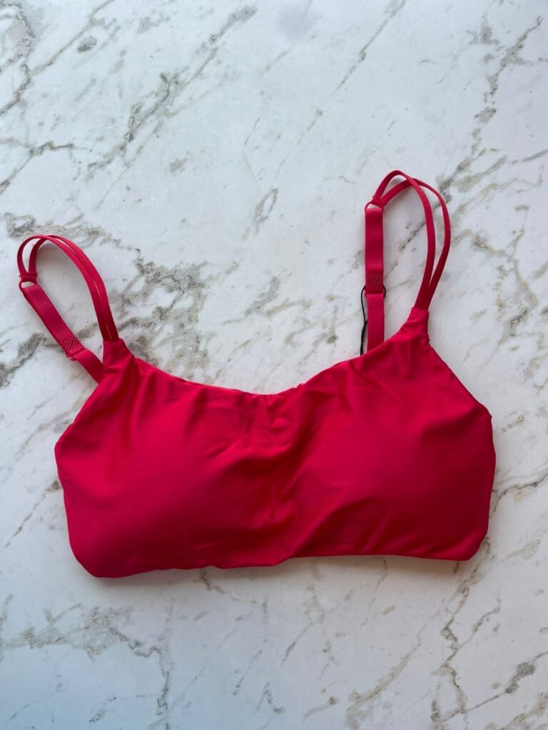 TOP COM BOJO REMOVIVEL EM MICROFIBRA ACETINADA - VERMELHO CLASSI - G