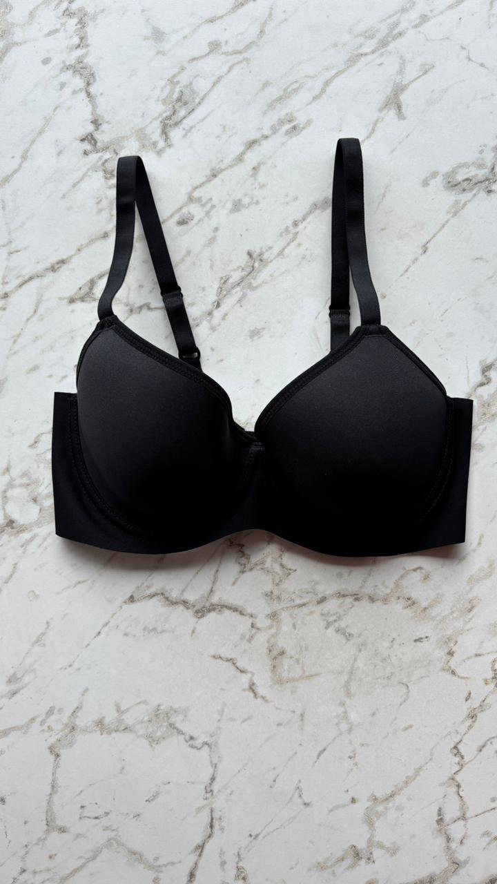 SUTIA AMPLA COBERTURA COM BOJO RESPIRAVEL AIR - PRETO - 44